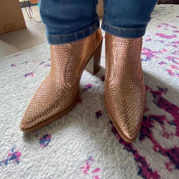 Chariot & Co Gold Rhinestone Cowboy Boots Stacked Heel Wyatt Ankle Boot 6.5 NEW! - Picture 7 of 11